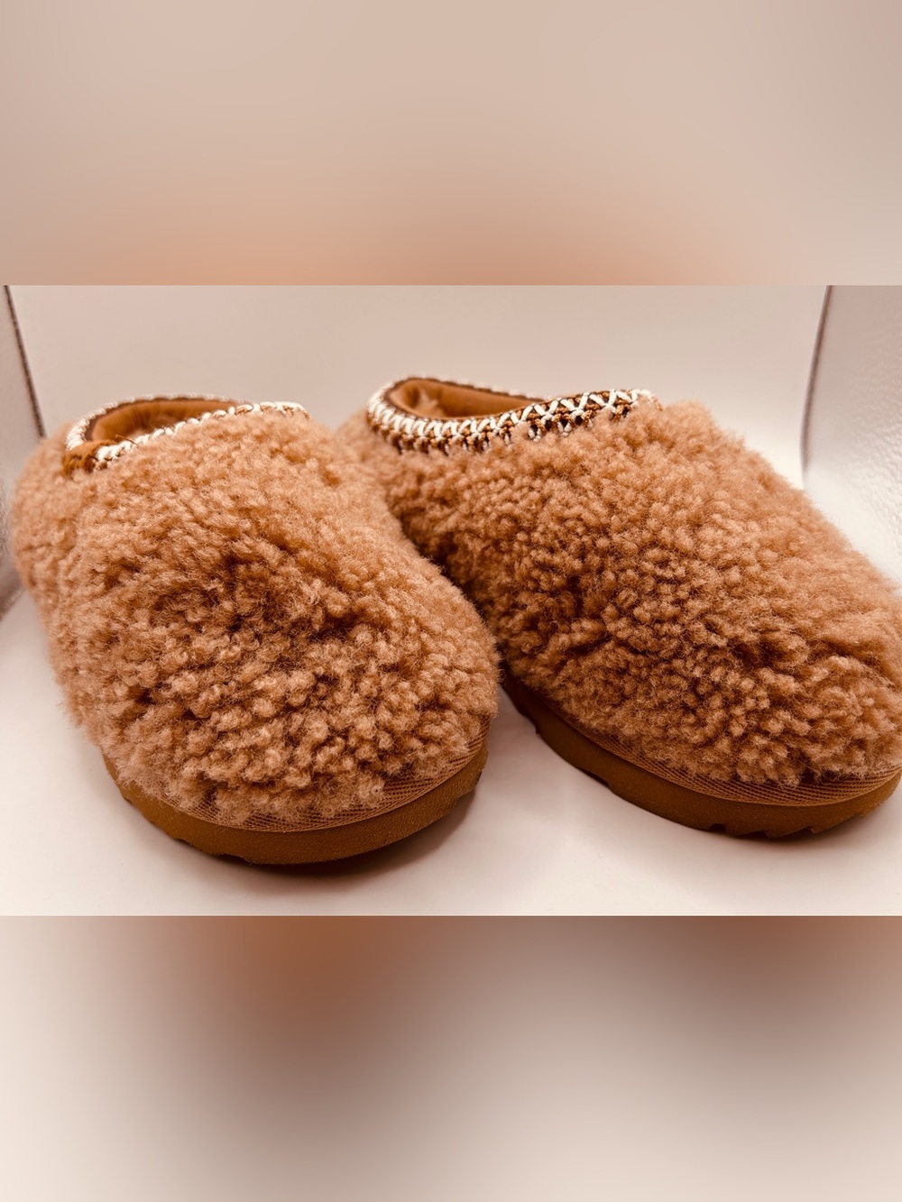 Uggs Cozy Maxi curly Tasman Plush - Chestnut size Kids 11 NWT
